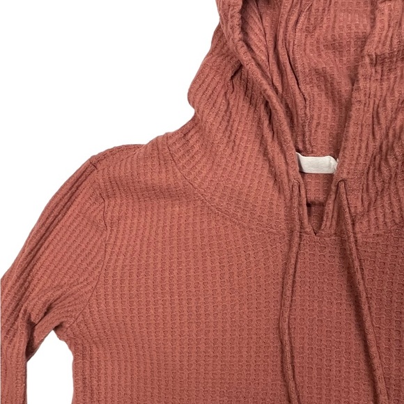 Weekend edition darker pink / reddish color long sleeve womens shirt with hood. - Picture 6 of 8